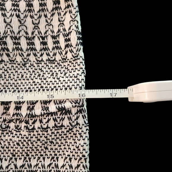 EUC ANTHROPOLOGIE SMOCKED SWEETHEART TUBE TOP BLACK/WHITE SZ L - Picture 11 of 15